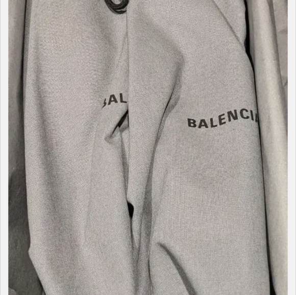 Mens Balenciaga Embossed Logo Pool Slides Sandals Black/Red - Picture 6 of 6